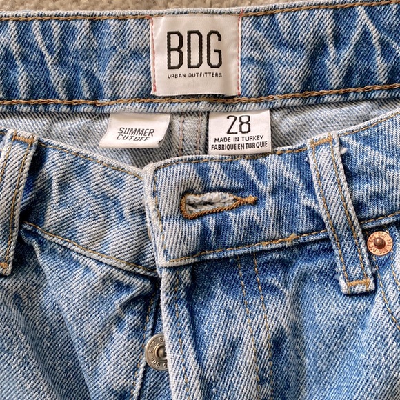 URBAN OUTFITTERS BDG Jean Shorts - Picture 2 of 4